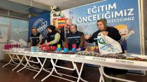Çayırova Belediyesi’nden öğrencilere kırtasiye yardımı