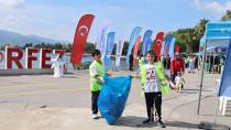 Körfez’de 1 ton atık toplandı