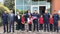 Azmi Tunç öğrencilerle birlikte itfaiyecileri ziyaret etti